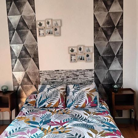 Appartement Chaleureux De 82M2 Proche De Vulcania Pontaumur Exteriör bild